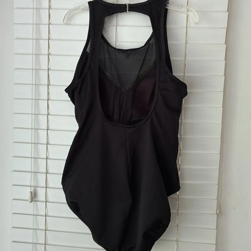 Miraclesuit Swimsuit One Piece Plus SZ 14 Black